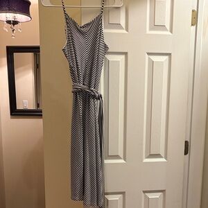 Ann Taylor Dress midi M Soft Striped Knee Length Black White A-Line Tie Waist